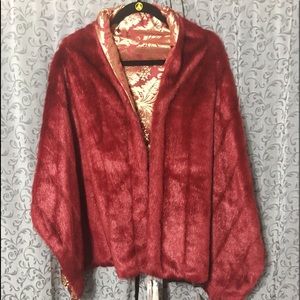 IMAN Global Chic faux fur reversible cape